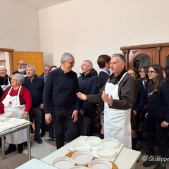 Il pranzo solidale a Trinitapoli