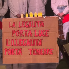 Gli studenti di Trinitapoli portano in scena la legalità: emozione e impegno civile a scuola