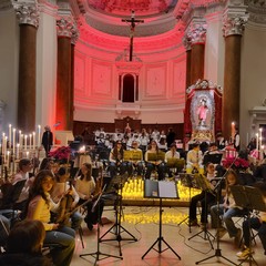 A Trinitapoli arriva l’edizione natalizia del Candle Light Concert