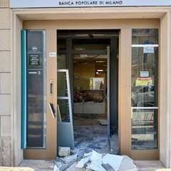 Esplosione bancomat nella notte a Trinitapoli
