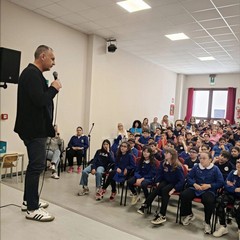 Consegnato il “Quaderno sulla raccolta differenziata e contro gli sprechi” all’istituto Don Milani di Trinitapoli