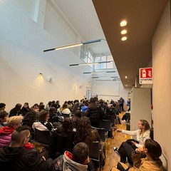 Promuovere inclusione e parità di genere: inaugurata a Trinitapoli la mostra “Donna e Lavoro”
