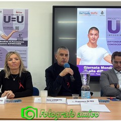 Tavola rotonda per la lotta HIV/AIDS