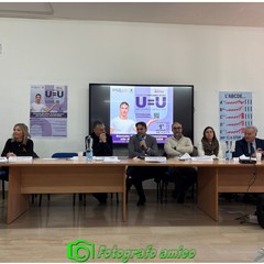 Tavola rotonda per la lotta HIV/AIDS