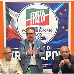 Grande partecipazione all'inaugurazione della nuova sede di Forza Italia
