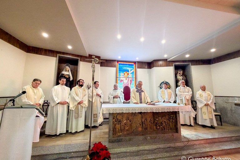 Il pranzo solidale a Trinitapoli. <span>Foto Giuseppe Beltotto</span>