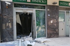 Bancomat esploso nella notte a Trinitapoli: devastata la filiale Intesa Sanpaolo