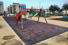 Interventi di ripristino e messa in sicurezza delle aree giochi di Trinitapoli - FOTO