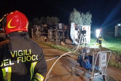 Cisterna ribaltata a Trinitapoli, continuano le operazioni per la messa in sicurezza
