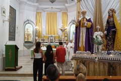 Trinitapoli, i giovani diciottenni rendono omaggio a Sant'Anna e San Gioacchino