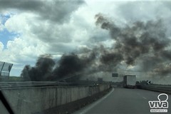 Fumo nero sulla statale 16 bis fra Trinitapoli e Barletta