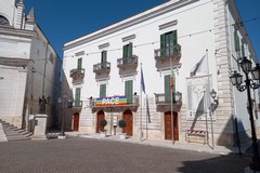 Trinitapoli per la Pace: bandiere esposte al Palazzo di Città