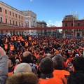 Tremila gilet arancioni hanno  "invaso " Bari