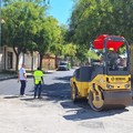 Via Mandriglia, eseguiti i lavori di rifacimento del manto stradale