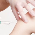 Vaccino, al via terza dose anche per la fascia 12-17 anni