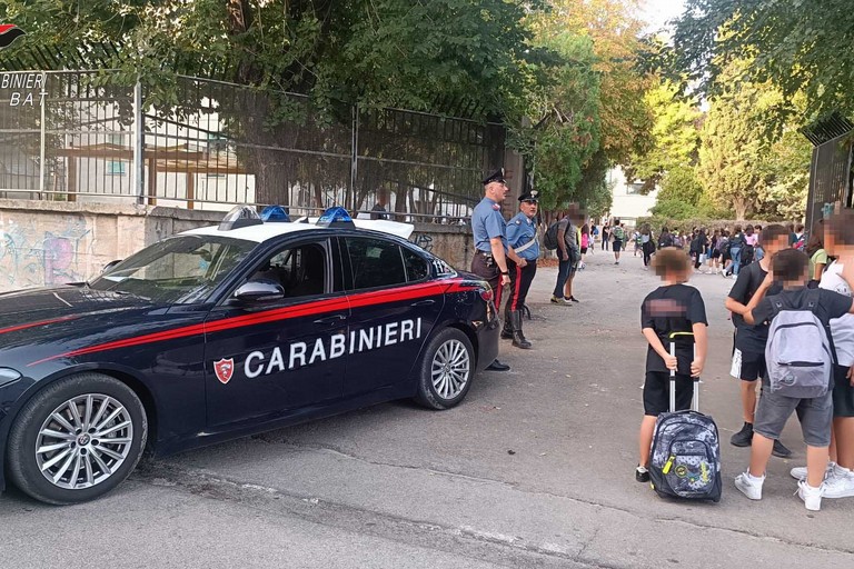 Sicurezza nelle scuole, impegnati i Carabinieri della stazione di Trinitapoli