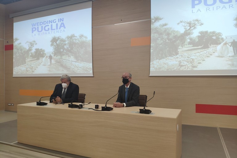 Emiliano e Lopalco in conferenza stampa