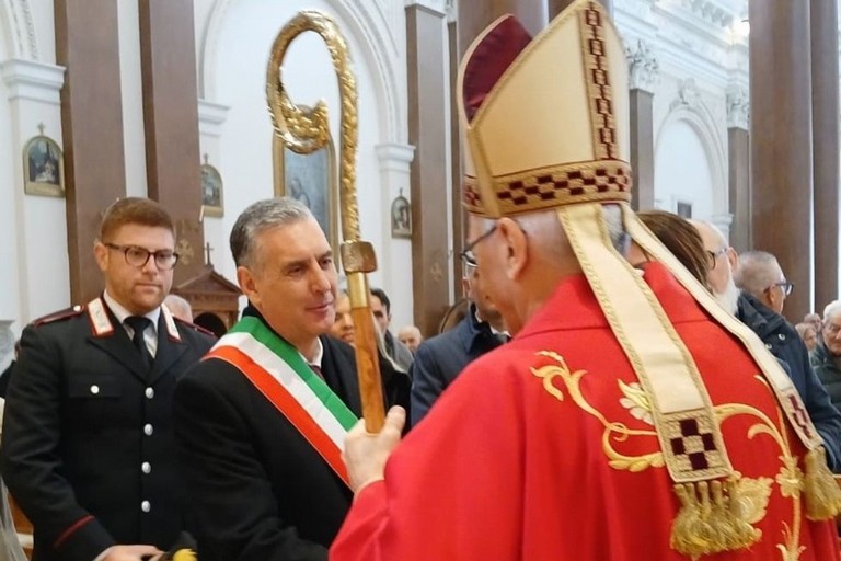 Gli auguri del sindaco di Trinitapoli a Monsignor Leonardo D’Ascenzo