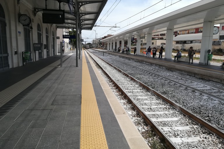 Adeguamento dei binari e riqualificazione per la stazione di Trinitapoli
