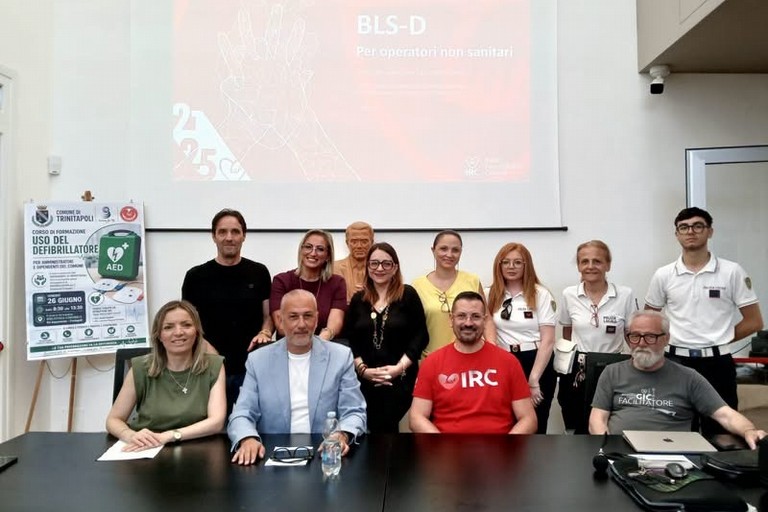 Prevenzione e primo soccorso: a Trinitapoli il corso di formazione sull'uso del defibrillatore
