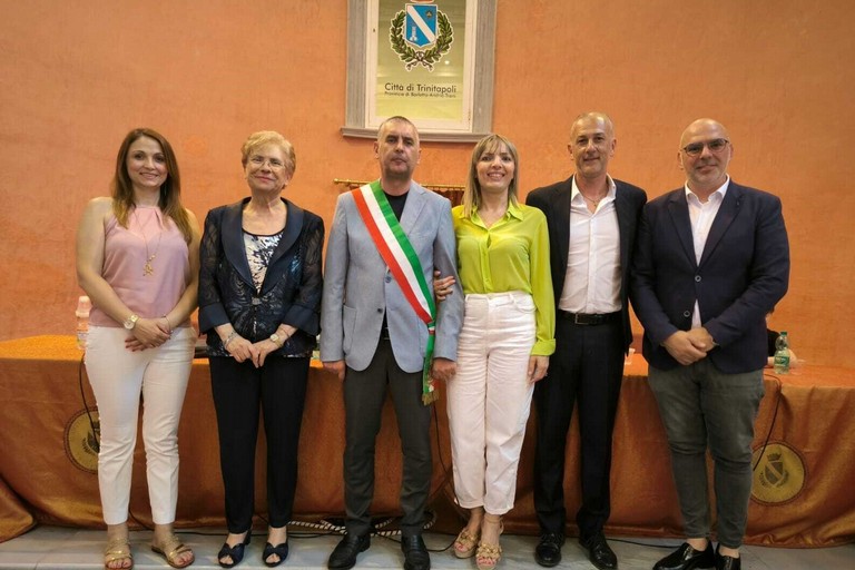 Il sindaco Di Feo ha presentato alla città la nuova giunta di Trinitapoli