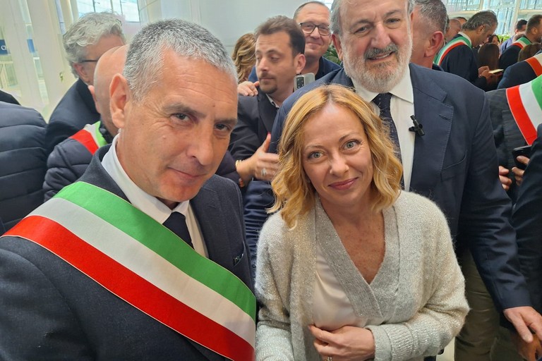 Il sindaco di Trinitapoli con Giorgia Meloni