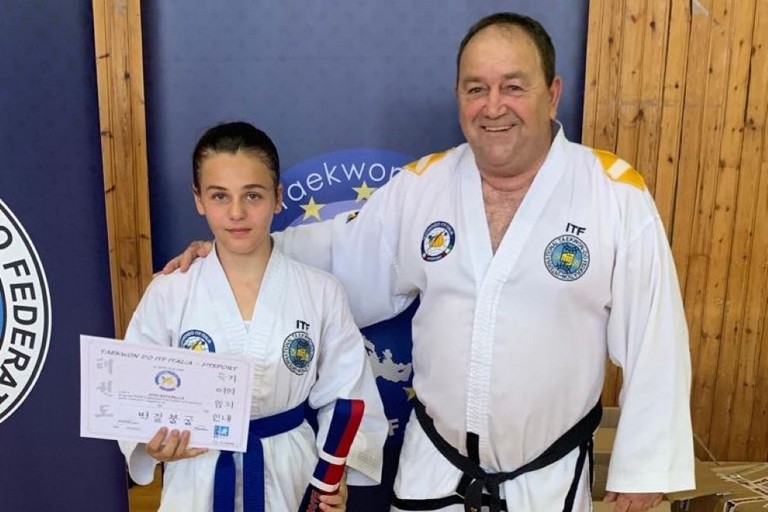 La giovane atleta trinitapolese Raffaella Sisto ai campionati europei di taekwondo